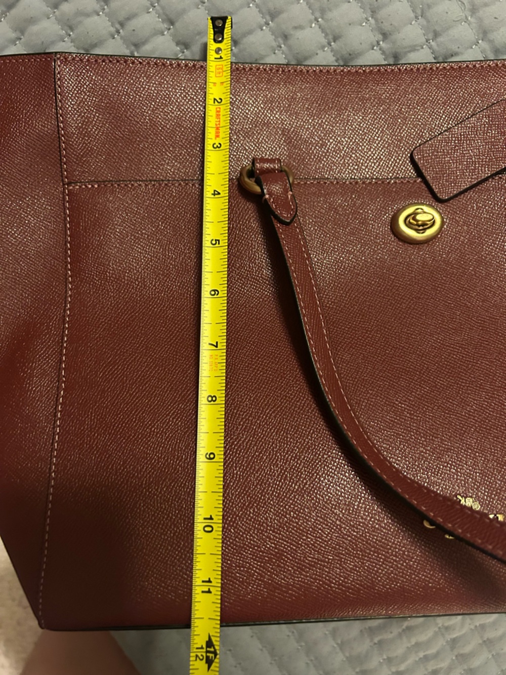 COACH Brown Leather Tote Shoulder Bag with Gold Hardware - Picture 4 of 11